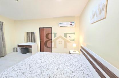 Apartment - 1 Bedroom - 1 Bathroom for rent in Umm Ghwailina Comm - Umm Ghuwalina - Umm Ghuwailina - Doha