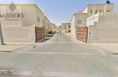 Compound - 5 Bedrooms - 5 Bathrooms for sale in Al Wukair - Al Wukair - Al Wakra