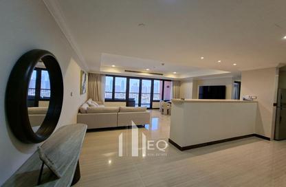 Apartment - 2 Bedrooms - 2 Bathrooms for rent in East Porto Drive - Porto Arabia - The Pearl Island - Doha
