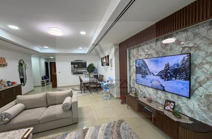 Apartment - 1 Bedroom - 2 Bathrooms for sale in West Porto Drive - Porto Arabia - The Pearl Island - Doha