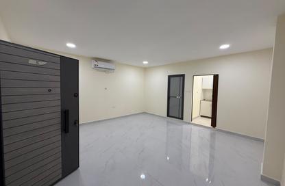 Apartment - Studio - 1 Bathroom for rent in Al Gharrafa - Al Gharrafa - Doha