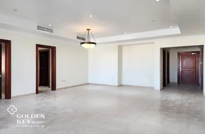 Apartment - 3 Bedrooms - 5 Bathrooms for rent in East Porto Drive - Porto Arabia - The Pearl Island - Doha