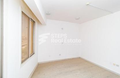 Office Space - Studio - 1 Bathroom for rent in Al Hanaa Street - Al Gharrafa - Doha