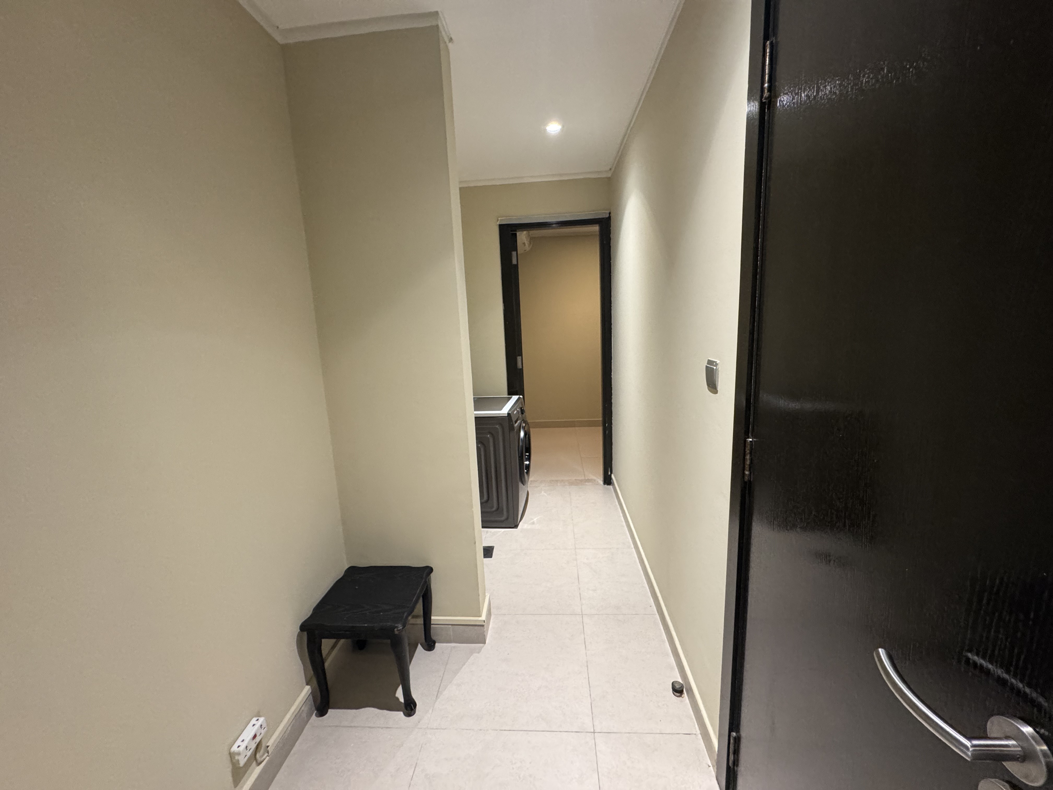 ELEGANT 2BEDROOM PLUS MAID ROOM WITH BALCONY thumbnail 4
