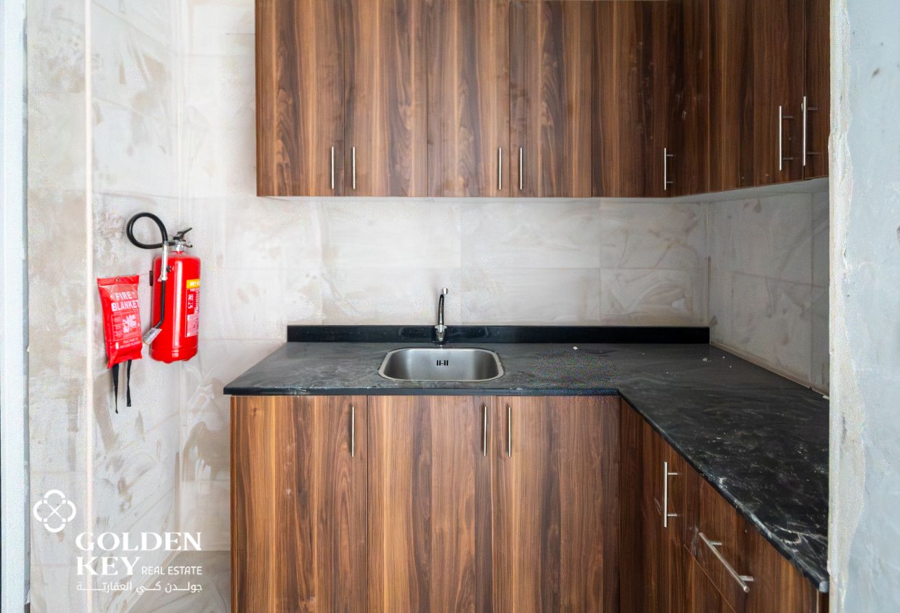 Premium Commercial Unit w/ Mezzanine – Al Gharrafa