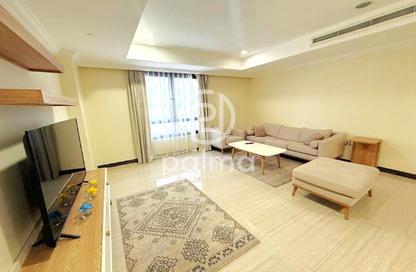 Apartment - 1 Bedroom - 2 Bathrooms for rent in East Porto Drive - Porto Arabia - The Pearl Island - Doha