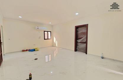 Apartment - 1 Bedroom - 1 Bathroom for rent in EB12 - Fereej Bin Mahmoud North - Fereej Bin Mahmoud - Doha