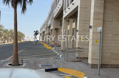 Shop - Studio - 1 Bathroom for rent in Wholesale Market Street - Abu Hamour - Doha Shop - Studio - 1 Bathroom for rent in Wholesale Market Street - Abu Hamour - Doha