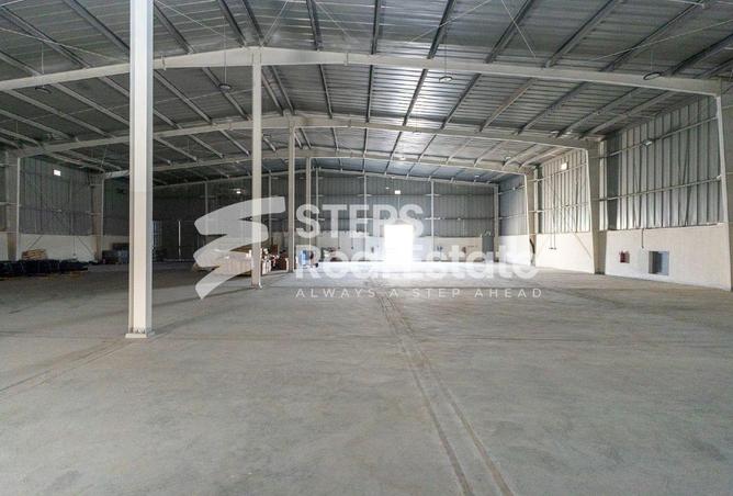 54978330 - Property Main Image