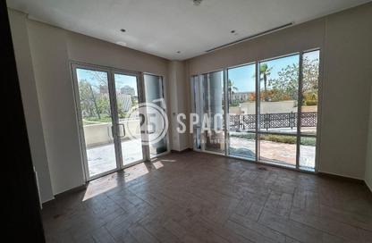 Apartment - 2 Bedrooms - 3 Bathrooms for rent in Viva West - Viva Bahriyah - The Pearl Island - Doha