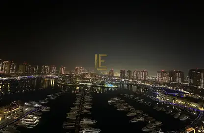 شقة - 2 غرف نوم - 3 حمامات للايجار في طريق بورتو الغربي - بورتو أرابيا - جزيرة اللؤلؤة - الدوحة