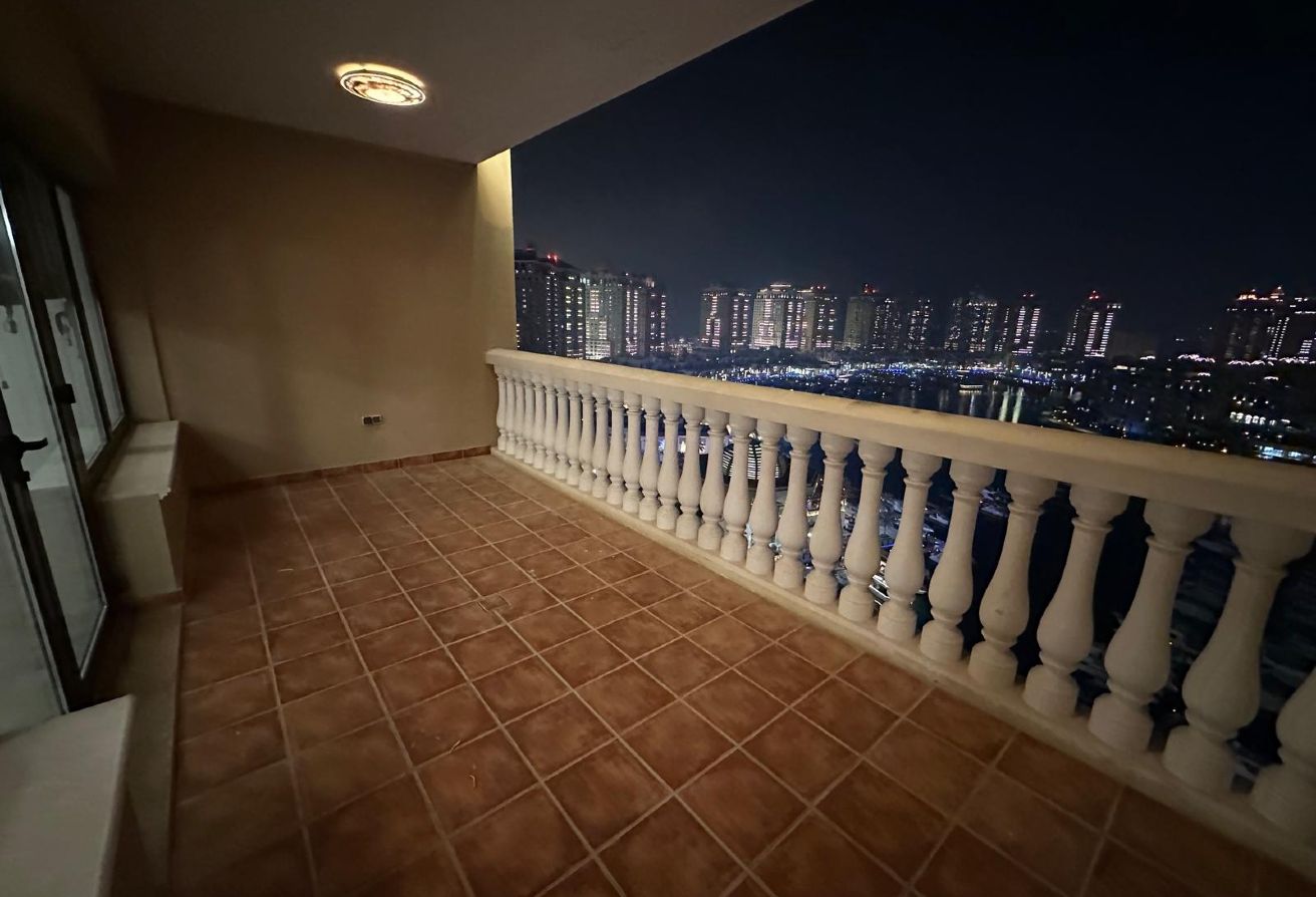 LUXURIOUS TWO-BEDROOM | BALCONY | MARINA VIEW thumbnail 15