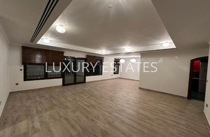 Apartment - 2 Bedrooms - 3 Bathrooms for rent in West Porto Drive - Porto Arabia - The Pearl Island - Doha Apartment - 2 Bedrooms - 3 Bathrooms for rent in West Porto Drive - Porto Arabia - The Pearl Island - Doha