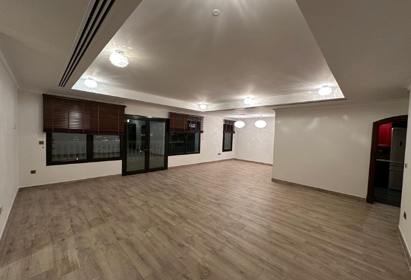 LUXURIOUS TWO-BEDROOM | BALCONY | MARINA VIEW thumbnail 2