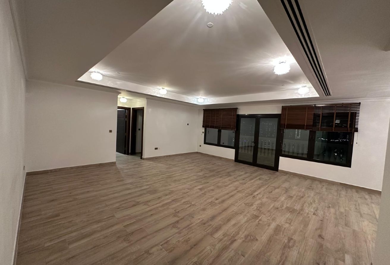 LUXURIOUS TWO-BEDROOM | BALCONY | MARINA VIEW thumbnail 7