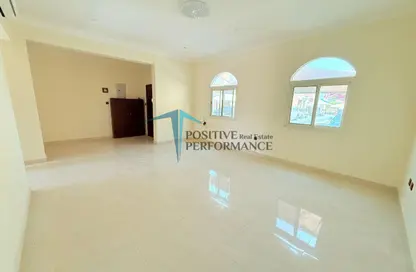 Compound - 3 Bedrooms - 3 Bathrooms for rent in Bu Hamour Street - Abu Hamour - Doha