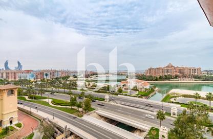 Apartment - 1 Bedroom - 2 Bathrooms for rent in West Porto Drive - Porto Arabia - The Pearl Island - Doha