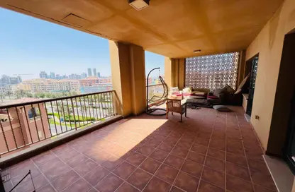 Apartment - 1 Bedroom - 2 Bathrooms for sale in One Porto Arabia - Porto Arabia - The Pearl Island - Doha