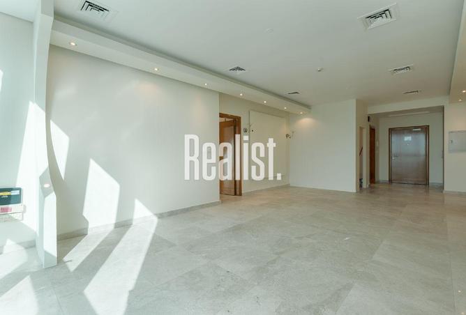 1000407 - Property Image 2