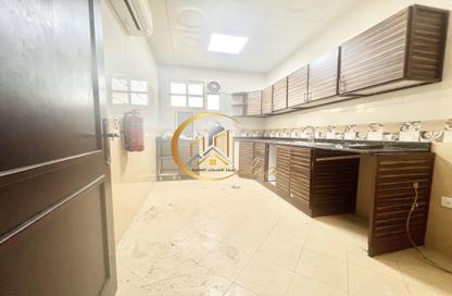 Apartment - 2 Bedrooms - 2 Bathrooms for rent in Al Muntazah Street - Al Muntazah - Doha