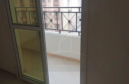 Apartment - 3 Bedrooms - 2 Bathrooms for rent in Muntazah 7 - Al Muntazah - Doha