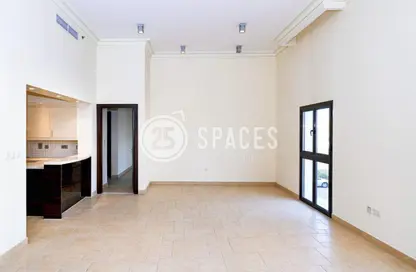 Apartment - 3 Bedrooms - 4 Bathrooms for rent in Carnaval - Qanat Quartier - The Pearl Island - Doha