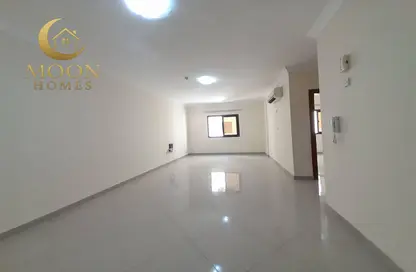 شقة - 2 غرف نوم - 2 حمامات للايجار في فريج بن محمود الشمالي - فريج بن محمود - الدوحة