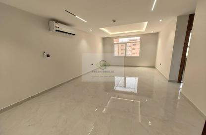 Apartment - 2 Bedrooms - 3 Bathrooms for rent in Al Mansoura - Al Mansoura - Doha