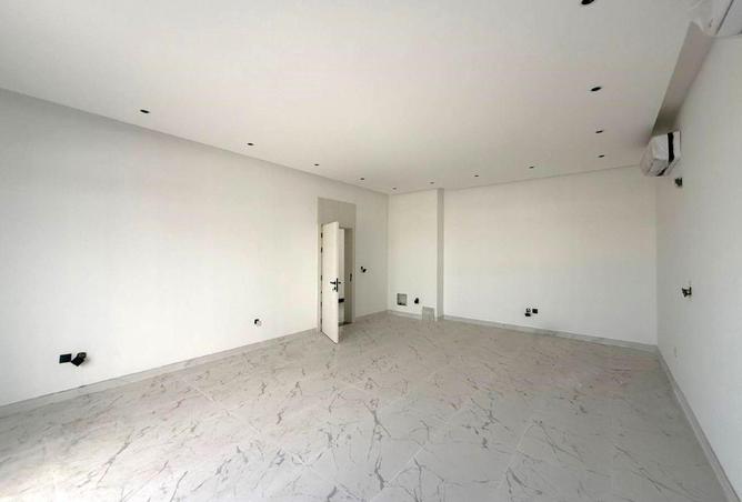 53004813 - Property Image 3