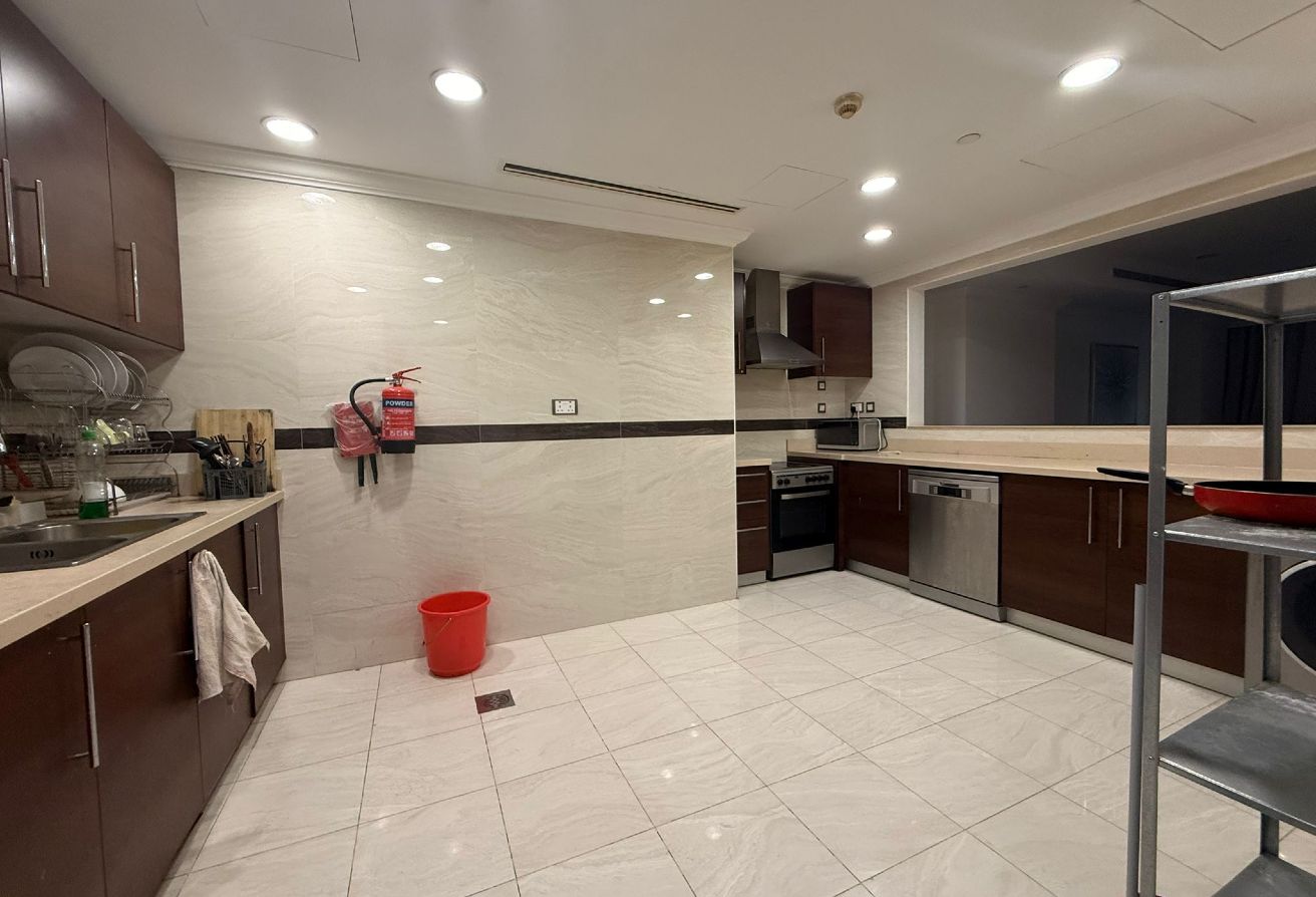 High Floor 2BHK | Partial Sea & Marina Views Porto thumbnail 4