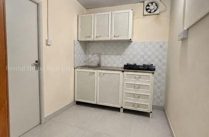 Apartment - Studio - 1 for rent in Fereej Bin Omran - Doha