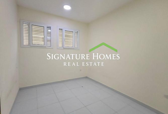 992368 - Property Image 2