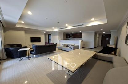 Apartment - 2 Bedrooms - 2 Bathrooms for rent in East Porto Drive - Porto Arabia - The Pearl Island - Doha
