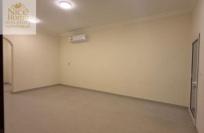 Apartment - 3 Bedrooms - 3 Bathrooms for rent in Fereej Bin Mahmoud - Doha