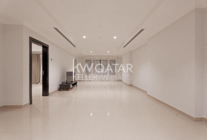 985747 - Property Image 3