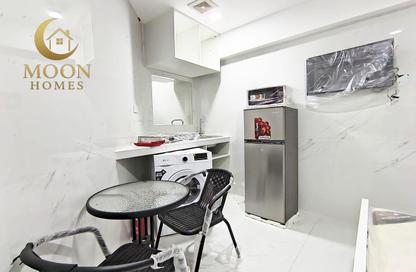 Apartment - Studio - 1 Bathroom for rent in Umm Ghuwalina - Umm Ghuwailina - Doha