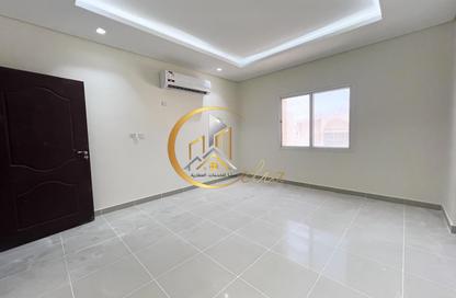 Apartment - 2 Bedrooms - 2 Bathrooms for rent in Al Nasr Street - Al Nasr - Doha