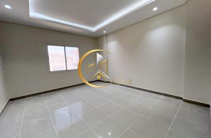 Apartment - 2 Bedrooms - 2 Bathrooms for rent in Al Nasr Street - Al Nasr - Doha Apartment - 2 Bedrooms - 2 Bathrooms for rent in Al Nasr Street - Al Nasr - Doha