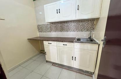 Apartment - Studio - 1 Bathroom for rent in Al Sadd - Doha