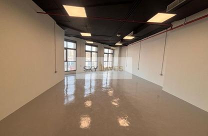 Office Space - Studio - 2 Bathrooms for rent in Banks street - Musheireb - Doha