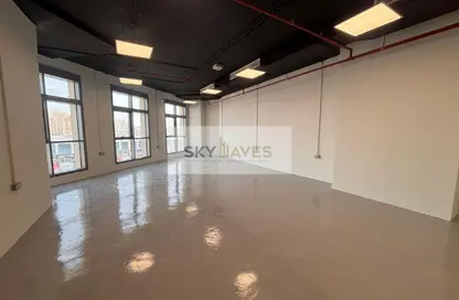 Office Space - Studio - 2 Bathrooms for rent in Banks street - Musheireb - Doha