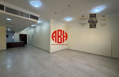Apartment - 3 Bedrooms - 2 Bathrooms for rent in Al Zubair Bakkar Street - Al Sadd - Doha