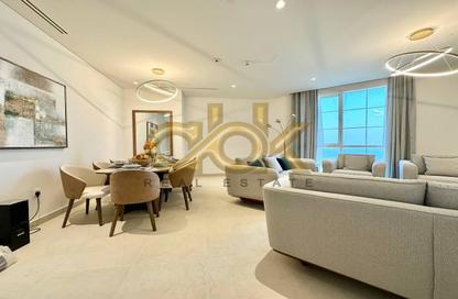 Penthouse - 3 Bedrooms - 5 Bathrooms for rent in Floresta Gardens - Floresta Gardens - The Pearl Island - Doha