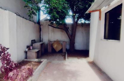 Villa - Studio - 1 Bathroom for rent in Al Sadd - Doha