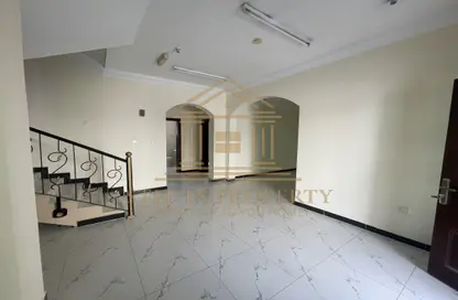 Villa - 5 Bedrooms - 4 Bathrooms for rent in Ain Khaled Villas - Ain Khaled - Doha