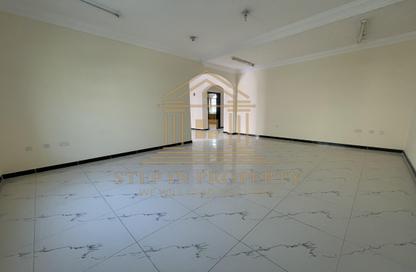 Villa - 5 Bedrooms - 4 Bathrooms for rent in Ain Khaled Villas - Ain Khaled - Doha