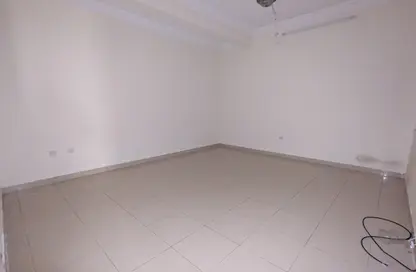 Apartment - 1 Bedroom - 1 Bathroom for rent in Umm Ghuwailina 4 - Umm Ghuwailina - Doha