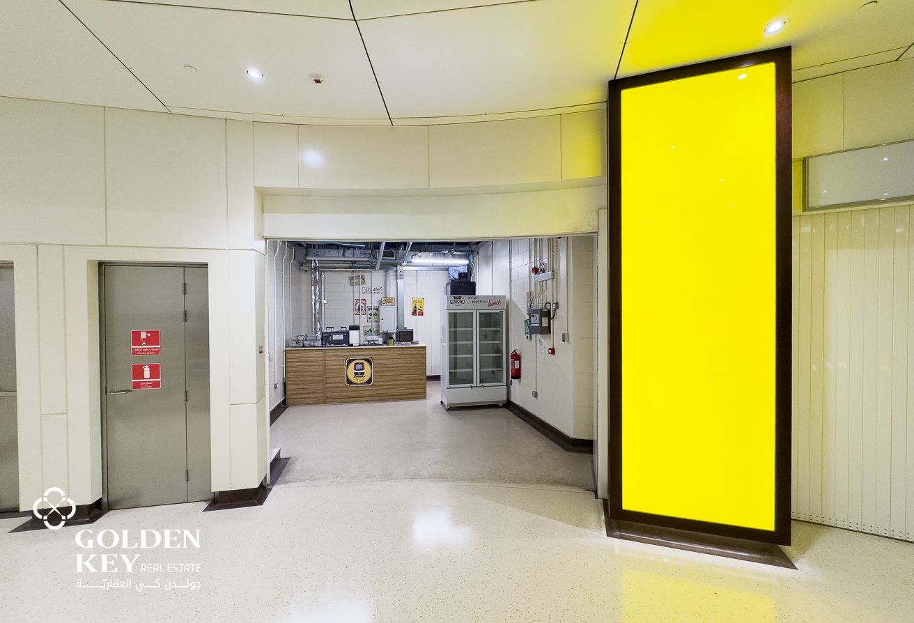 Shop for Rent in Busy Metro Hall – Legtaifiya