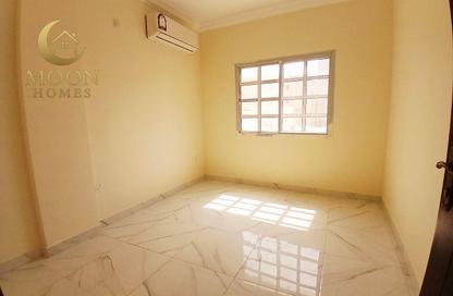 Apartment - 1 Bedroom - 1 Bathroom for rent in Umm Ghuwailina 4 - Umm Ghuwailina - Doha