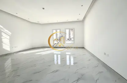 Apartment - 2 Bedrooms - 3 Bathrooms for rent in Fereej Kulaib - Doha